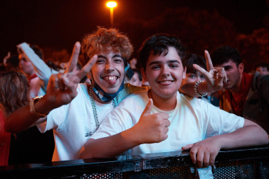 Iseo & Dodosound y Doctor Deseo en la Plaza de los Fueros