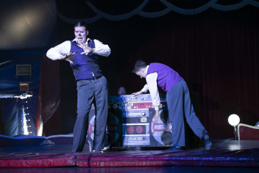 Compañía Circo Holiday