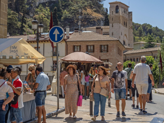Mercado de Antaño en el barrio de San Juan  Rúa de los oficios en los barrios de San Pedro y San Miguel de Estella en la semana Medieval de Estella