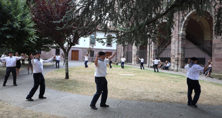Fotos de la celebración en Elizondo del Día de Santiago.