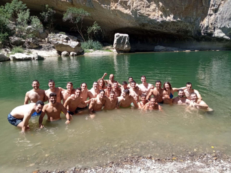 Jugadores de Anaitasuna en la Foz de Lumbier
