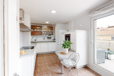 Fantástico ático dúplex en venta en Noáin