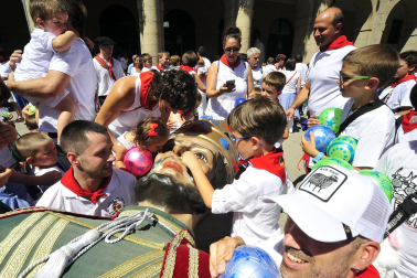 Fotos de la despedida de los gigantes en Tafalla./