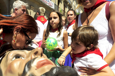 Fotos de la despedida de los gigantes en Tafalla./