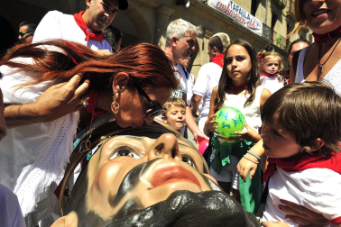 Fotos de la despedida de los gigantes en Tafalla./