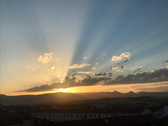 Ocaso en agosto desde barrio San Juan