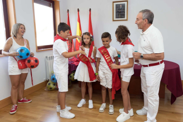 Fotos del cohete de fiestas de Fontellas.