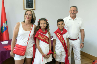 Fotos del cohete de fiestas de Fontellas.