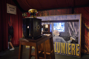 Fotos de la exposición ‘Empieza el espectáculo. George Méliès y el cine de 1900’.