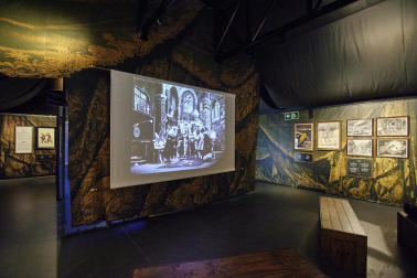 Fotos de la exposición ‘Empieza el espectáculo. George Méliès y el cine de 1900’.