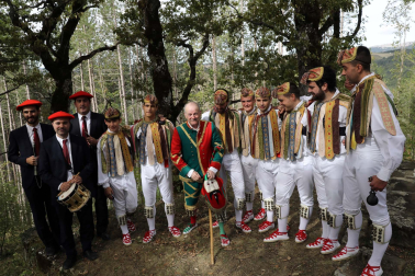 Fotos de los danzantes en Muskilda.