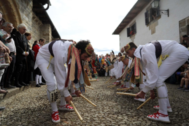 Fotos de los danzantes en Muskilda.