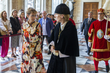 María Chivite junto a la rectora de la UN María Iraburu