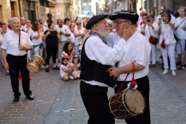 Fotos del festival de danzas de Rocamador de Sangüesa.
