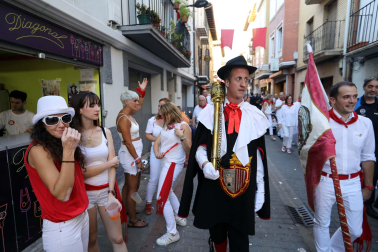 Fotos del festival de danzas de Rocamador de Sangüesa.