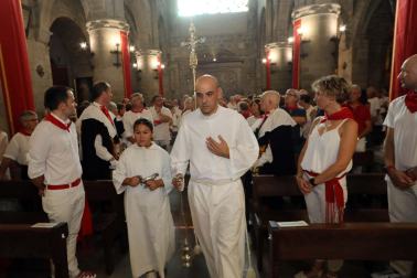 Fotos del festival de danzas de Rocamador de Sangüesa.