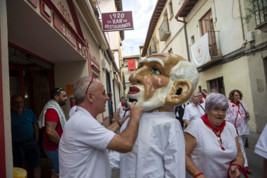 Día grande con la procesión a San Sebastián, patrón de Sangüesa, durante sus fiestas