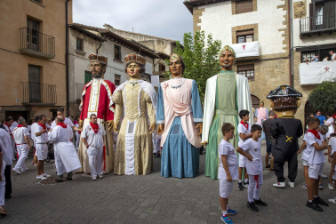 Día grande con la procesión a San Sebastián, patrón de Sangüesa, durante sus fiestas