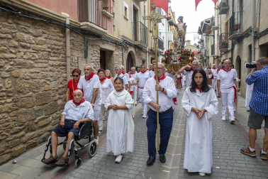Día grande con la procesión a San Sebastián, patrón de Sangüesa, durante sus fiestas