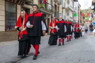 Día grande con la procesión a San Sebastián, patrón de Sangüesa, durante sus fiestas