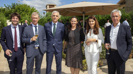 Entrega del Premio al Directivo del Año a José Antonio Canales./