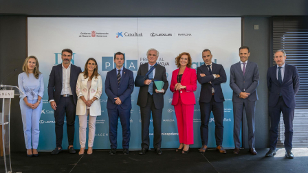 Entrega del Premio al Directivo del Año a José Antonio Canales./