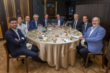 Javier López Palacios, Fernando Laguna, Carlos Pérez Nievas, Ángel Chocarro, Emilio Flamarique, Ciro Larrañeta, Iván Romereo, José Andrés Palacios, David Zubizarreta./