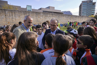 Foto de la ‘bicicletada escolar’ por las calles de Pamplona.