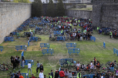 Foto de la bicicletada por las calles de Pamplona.