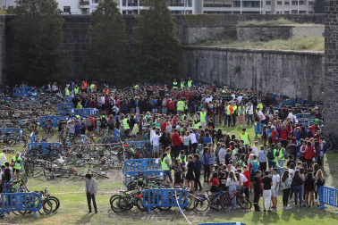 Foto de la bicicletada por las calles de Pamplona.