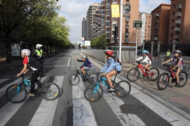 Foto de la bicicletada por las calles de Pamplona.