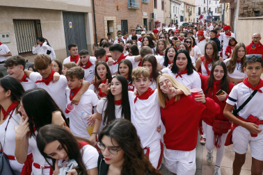 Cohete del inicio de las fiestas de San Miguel de Cortes 2022