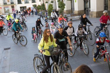 Participantes en el Reto +100 en bicicleta por udela