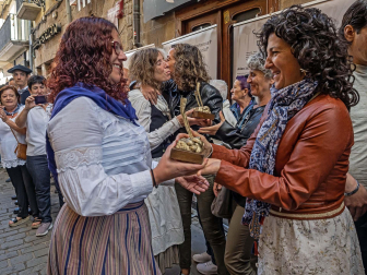 Carreras de layas y mercado de artesanía de Puente la Reina