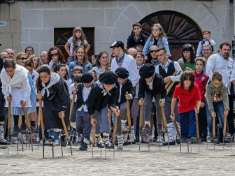 Carreras de layas y mercado de artesanía de Puente la Reina