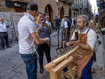 Carreras de layas y mercado de artesanía de Puente la Reina
