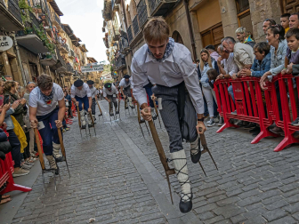 Carreras de layas y mercado de artesanía de Puente la Reina