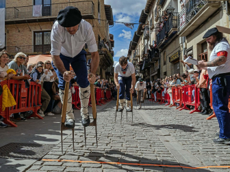 Carreras de layas y mercado de artesanía de Puente la Reina