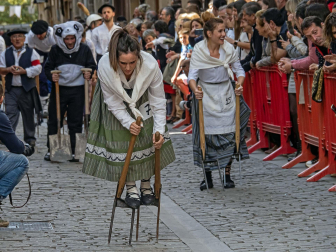 Carreras de layas y mercado de artesanía de Puente la Reina