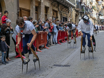 Carreras de layas y mercado de artesanía de Puente la Reina