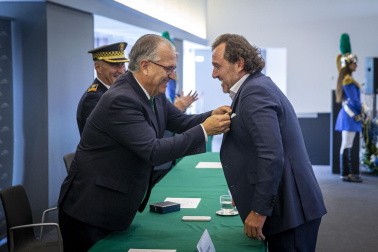 Fotos del acto de la Policía Municipal de Pamplona en honor a su patrón San Miguel. /