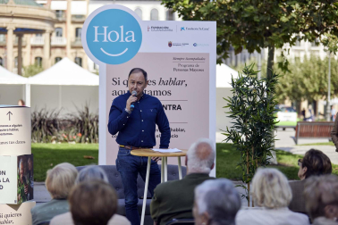 Presentación del programa 'Siempre Acompañados' para las personas mayores