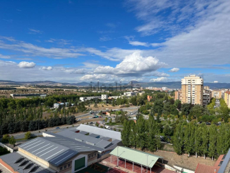 Vistas desde el ático en venta en Azpilagaña