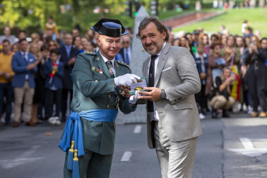 Fotos del desfile de la Guardia Civil en el día de su patrona en Pamplona.