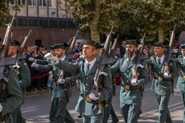 Fotos del desfile de la Guardia Civil en el día de su patrona en Pamplona.