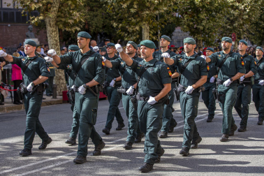 Fotos del desfile de la Guardia Civil en el día de su patrona en Pamplona.