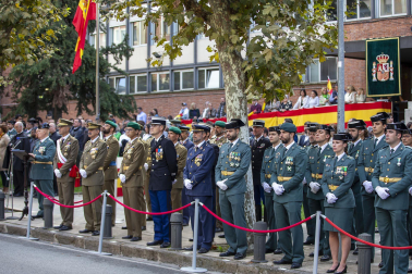 Fotos del desfile de la Guardia Civil en el día de su patrona en Pamplona.