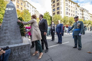 Fotos del desfile de la Guardia Civil en el día de su patrona en Pamplona.