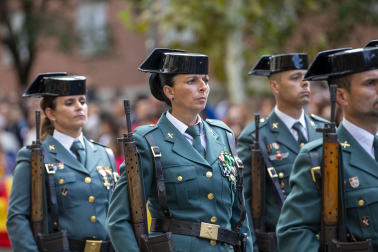 Fotos del desfile de la Guardia Civil en el día de su patrona en Pamplona.