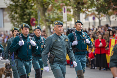 Fotos del desfile de la Guardia Civil en el día de su patrona en Pamplona.